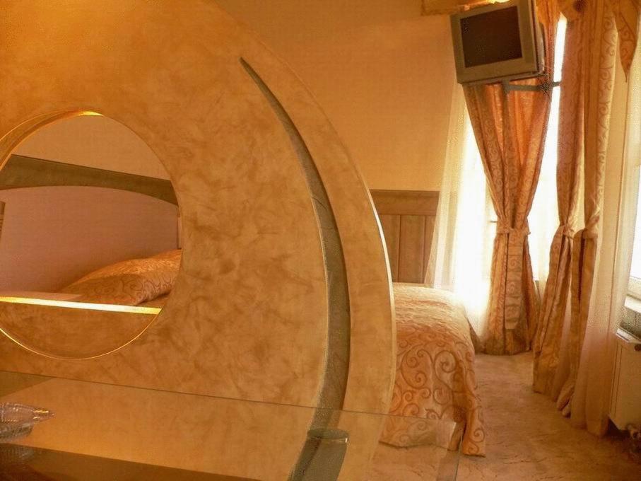 Hotel Dali Plovdiv Quarto foto